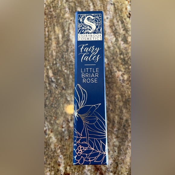 Fairy Tales Storybook Cosmetics eyeshadow palette - Picture 2 of 4